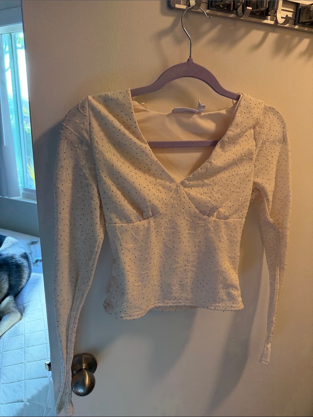 Cream Long-Sleeve V-Neck Top with Subtle Dot Texture